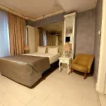 Leyenda Boutique Aparthotel 3*